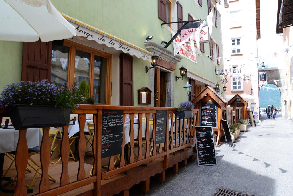 Auberge De La Paix Briançon Exterior foto